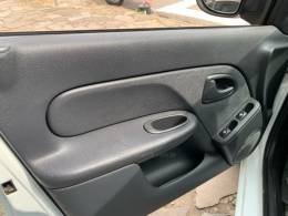 RENAULT - CLIO - 2014/2015 - Branca - R$ 34.990,00