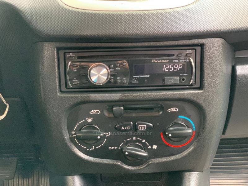 PEUGEOT - 207 - 2010/2011 - Branca - R$ 23.990,00