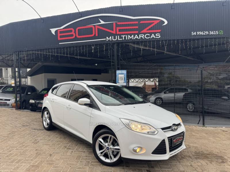 FORD - FOCUS - 2015/2015 - Branca - R$ 56.990,00