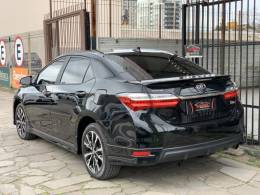 TOYOTA - COROLLA - 2017/2018 - Preta - R$ 105.990,00